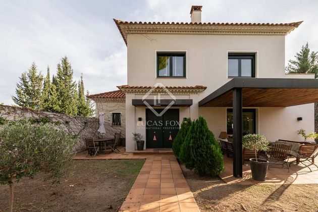Foto 2 de Casa adosada en venta en Bellaterra de 4 habitaciones con terraza y piscina