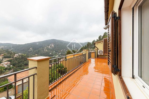Foto 1 de Xalet en venda a La Floresta - Les Planes de 4 habitacions amb terrassa i jardí