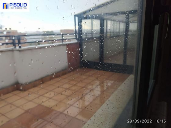 Foto 2 de Ático en venta en La Victoria - El Cabildo de 2 habitaciones con terraza y piscina