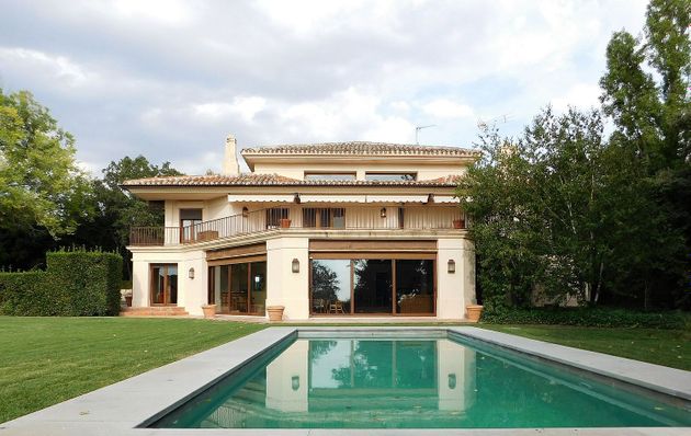 Foto 2 de Xalet en venda a San Agustín de Guadalix de 9 habitacions amb terrassa i piscina