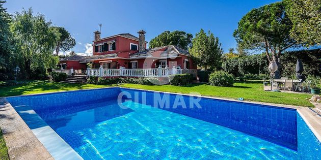 Foto 1 de Casa en venta en calle Guadarrama de 6 habitaciones con terraza y piscina