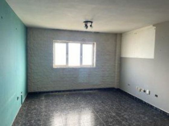Foto 2 de Piso en venta en La Garita - Marpequeña de 3 habitaciones con garaje