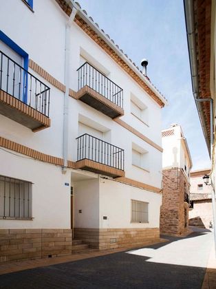 Foto 2 de Casa en venda a calle Arriba de 5 habitacions amb terrassa i balcó
