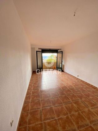 Foto 1 de Piso en alquiler en Becerril de la Sierra de 3 habitaciones con terraza y calefacción