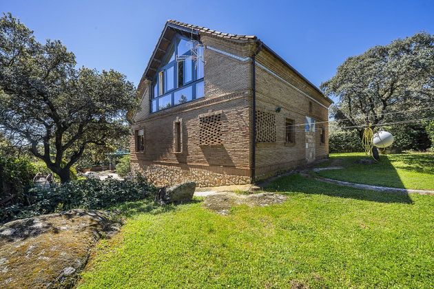 Foto 1 de Xalet en venda a Las Zorreras - Monte Encinar de 5 habitacions amb terrassa i garatge