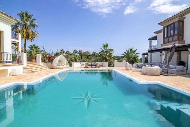 Foto 2 de Venta de chalet en Benahavís de 16 habitaciones con terraza y piscina