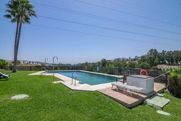 Foto 2 de Casa adossada en venda a Estepona Oeste - Valle Romano - Bahía Dorada de 4 habitacions amb terrassa i piscina