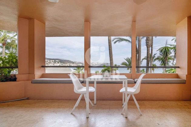 Foto 1 de Pis en venda a Puerto de Sotogrande-La Marina de 3 habitacions amb terrassa i aire acondicionat