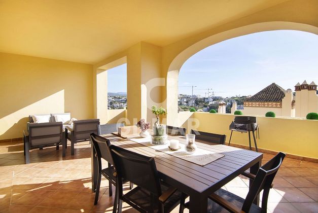Foto 1 de Venta de piso en Estepona Oeste - Valle Romano - Bahía Dorada de 2 habitaciones con terraza y piscina