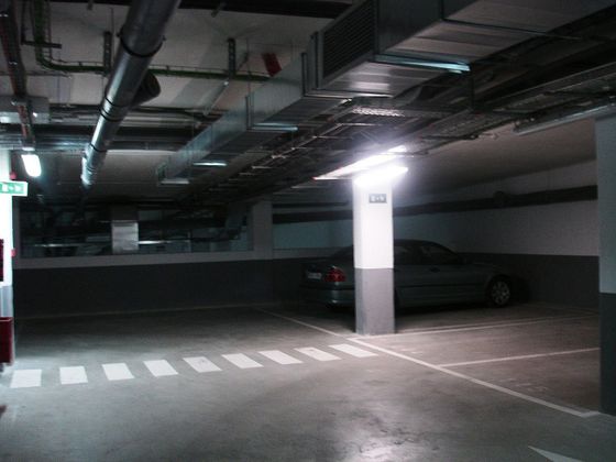 Foto 2 de Garatge en venda a calle Luis Mansilla de 29 m²