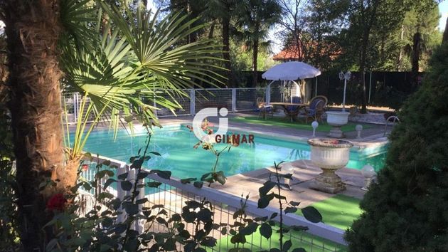 Foto 1 de Venta de chalet en El Castillo Campodón de 11 habitaciones con piscina y jardín