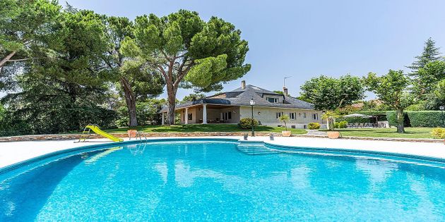 Foto 1 de Casa en venda a Las Lomas de 6 habitacions amb terrassa i piscina