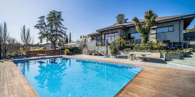Foto 1 de Xalet en venda a Villafranca del Castillo de 4 habitacions amb terrassa i piscina