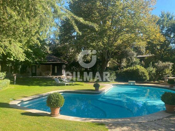Foto 2 de Chalet en venta en La Moraleja distrito de 7 habitaciones con terraza y piscina