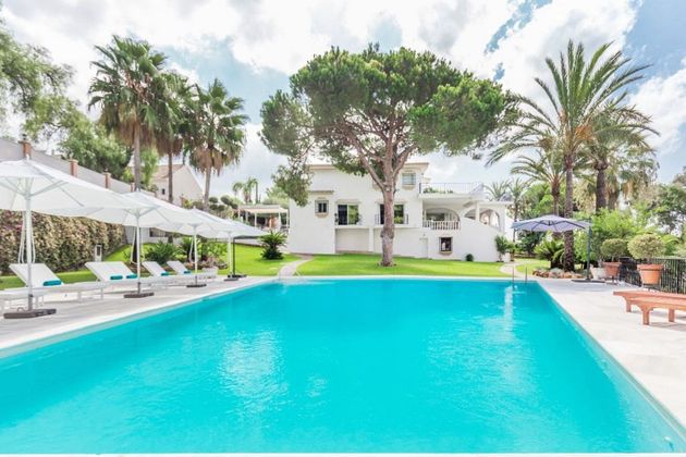 Foto 2 de Chalet en venta en Los Monteros - Bahía de Marbella de 7 habitaciones con terraza y piscina