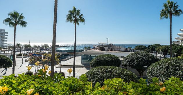Foto 1 de Dúplex en venda a Playa de la Fontanilla de 3 habitacions amb terrassa i piscina
