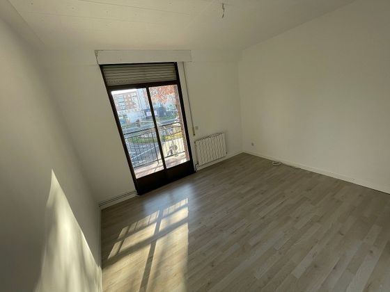 Foto 1 de Piso en venta en Valdezarza de 3 habitaciones con terraza y garaje