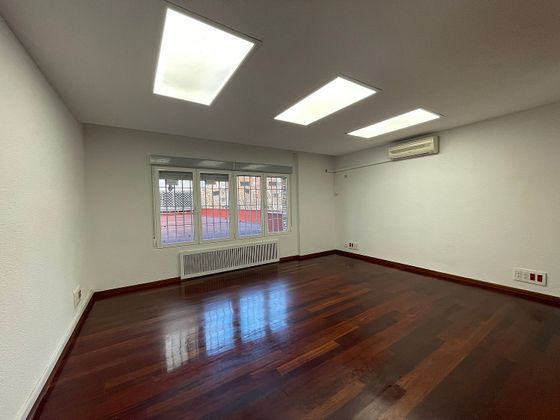 Foto 2 de Oficina en alquiler en Nueva España con garaje y aire acondicionado