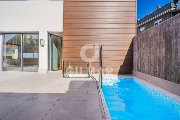 Foto 1 de Casa en venda a Canillas de 5 habitacions amb piscina i garatge