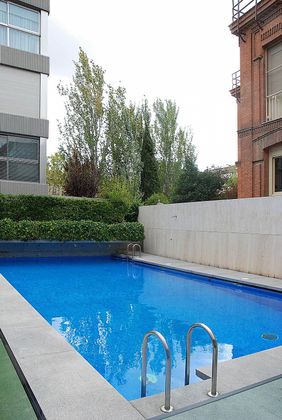 Foto 1 de Dúplex en venda a Nueva España de 5 habitacions amb terrassa i piscina