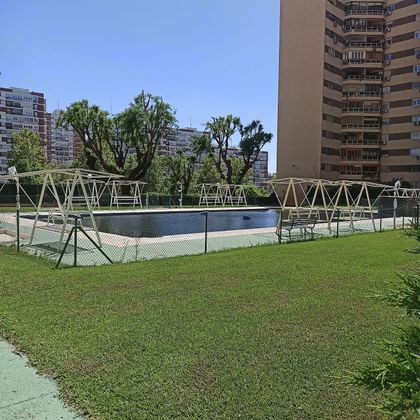 Foto 2 de Pis en lloguer a Peñagrande de 3 habitacions amb terrassa i piscina