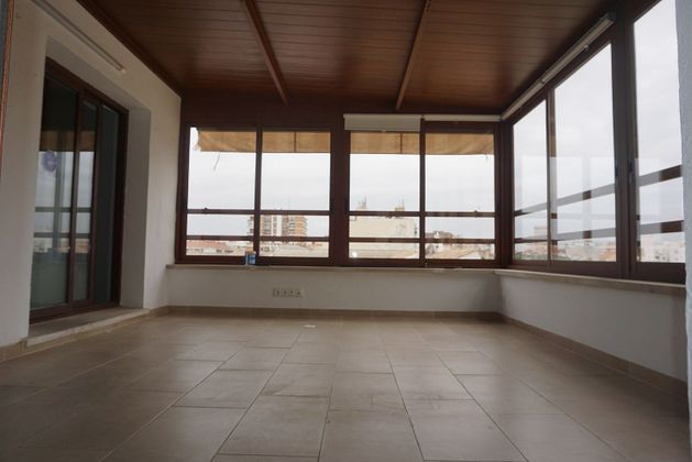 Foto 1 de Oficina en alquiler en Ensanche Centro - Puerto con terraza y garaje