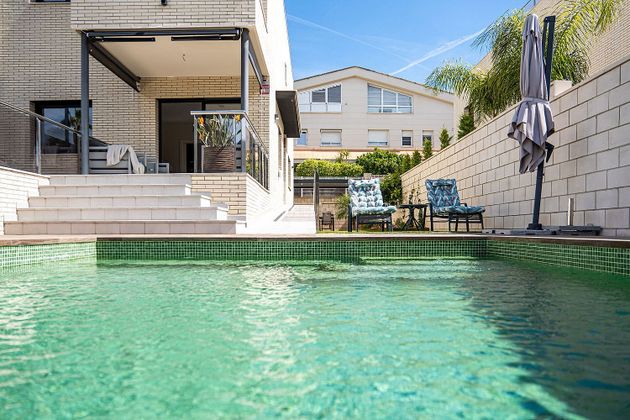 Foto 2 de Casa adossada en venda a calle De L'ametlla de Mar de 4 habitacions amb terrassa i piscina