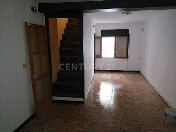 Foto 1 de Casa en venda a calle De la Trinitat de 2 habitacions i 129 m²