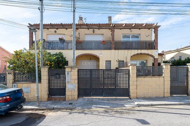 Foto 1 de Casa en venta en calle De Sant Narcis de 3 habitaciones con terraza y calefacción