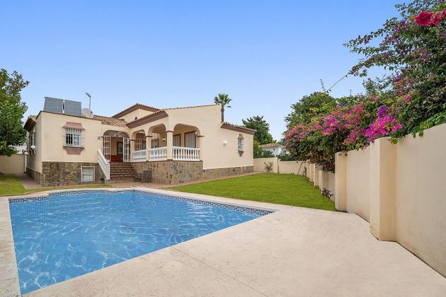 Foto 1 de Casa en venda a San Pedro de Alcántara pueblo de 5 habitacions amb terrassa i piscina