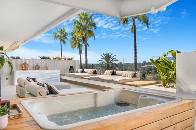 Foto 2 de Pis en venda a urbanización Lomas de Marbella Club de 3 habitacions amb terrassa i piscina