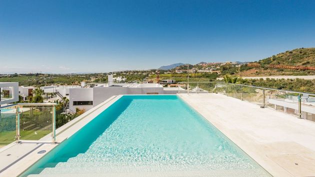 Foto 2 de Xalet en venda a calle Galatea de 4 habitacions amb terrassa i piscina