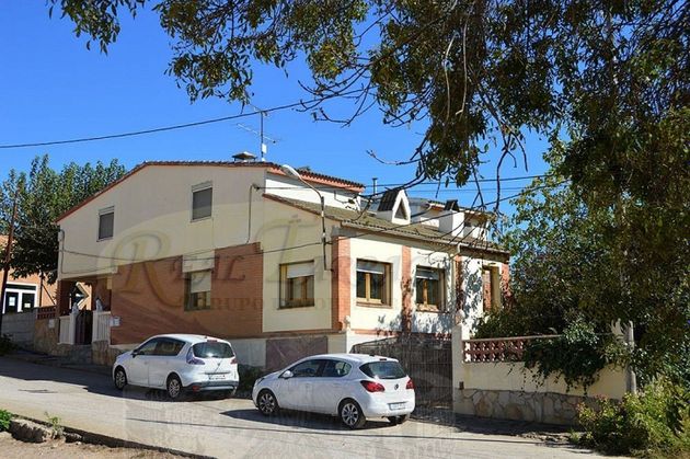 Foto 1 de Piso en venta en Ossó de Sió de 4 habitaciones con terraza y piscina