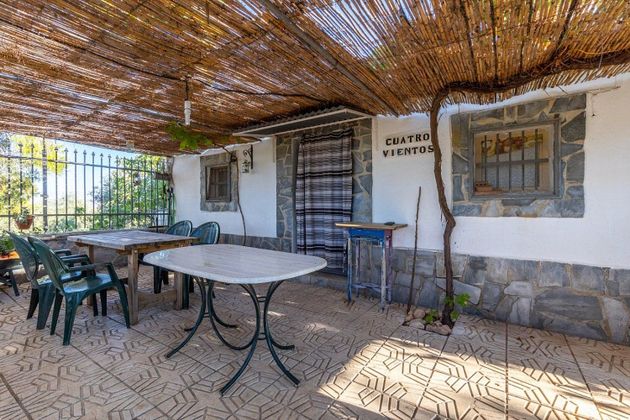 Foto 2 de Casa rural en venta en Güevéjar de 2 habitaciones con terraza y piscina