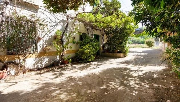 Foto 1 de Casa rural en venta en Camino de Ronda - Rosaleda de 3 habitaciones con jardín