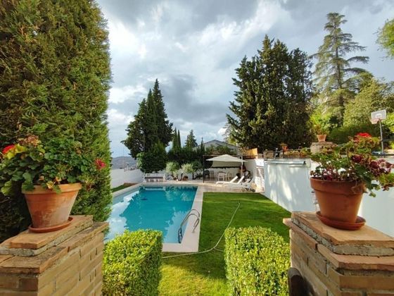 Foto 2 de Xalet en venda a Alfacar de 4 habitacions amb terrassa i piscina