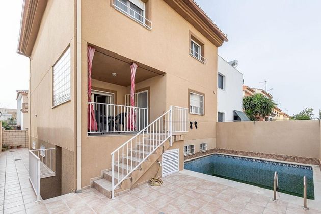 Foto 1 de Casa en venta en calle Creta de 5 habitaciones con terraza y piscina