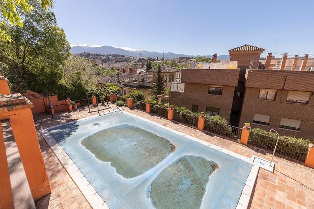 Foto 1 de Pis en venda a calle Escoriaza de 1 habitació amb terrassa i piscina