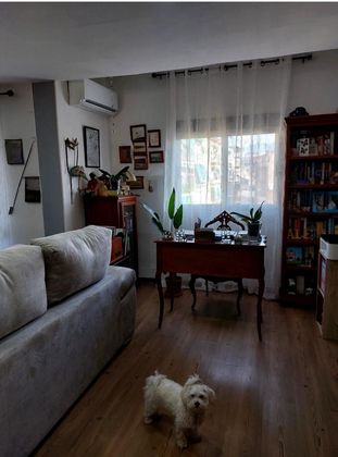 Foto 2 de Pis en lloguer a calle Santa Rita de 2 habitacions amb mobles i balcó
