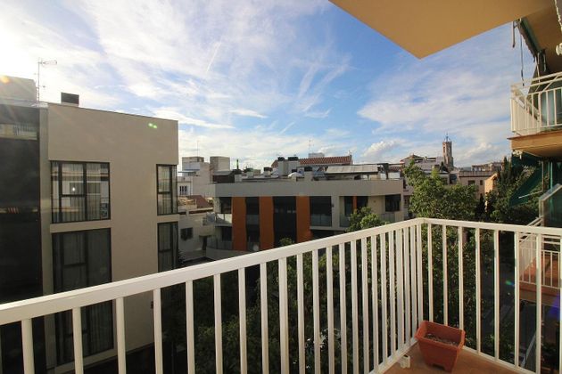 Foto 1 de Pis en venda a rambla Del Castell de 4 habitacions amb terrassa i balcó