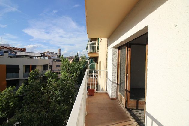 Foto 2 de Pis en venda a rambla Del Castell de 4 habitacions amb terrassa i balcó