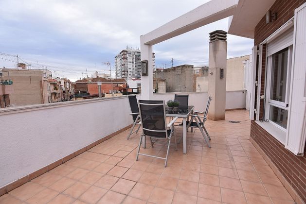 Foto 1 de Ático en alquiler en calle Cánovas del Castillo de 3 habitaciones con terraza y garaje