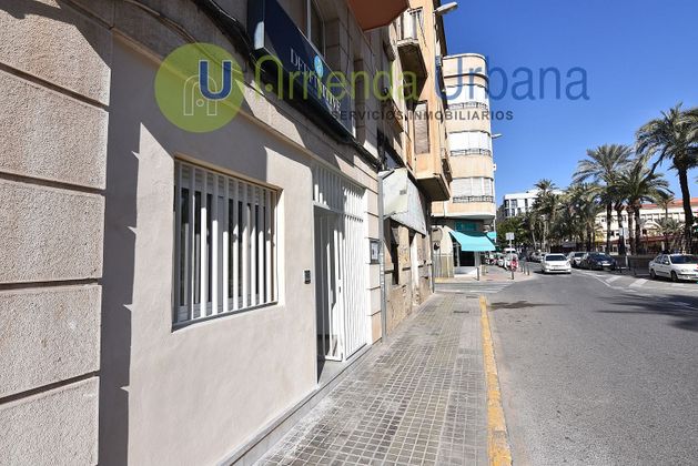 Foto 2 de Pis en lloguer a calle Fray Luis de León de 2 habitacions amb terrassa i mobles