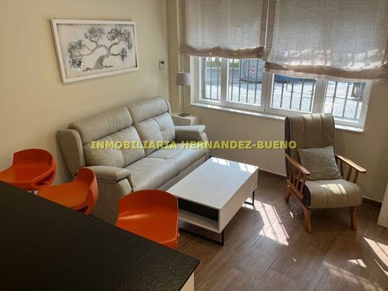 Foto 2 de Piso en alquiler en Universidad - Dominicos de 1 habitación con muebles y aire acondicionado