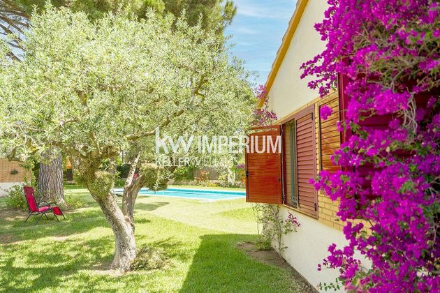 Foto 1 de Xalet en venda a Ardiaca - La Llosa de 4 habitacions amb terrassa i piscina