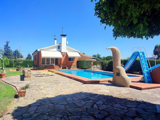 Foto 1 de Casa rural en venda a Albelda de Iregua de 5 habitacions amb terrassa i piscina