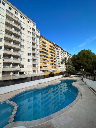 Foto 1 de Venta de piso en calle Samaniego de 2 habitaciones con terraza y piscina