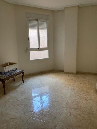 Foto 2 de Piso en venta en Alcantarilla de 4 habitaciones con garaje y balcón