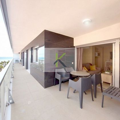 Foto 1 de Piso en venta en Marina d'Or de 4 habitaciones con terraza y piscina