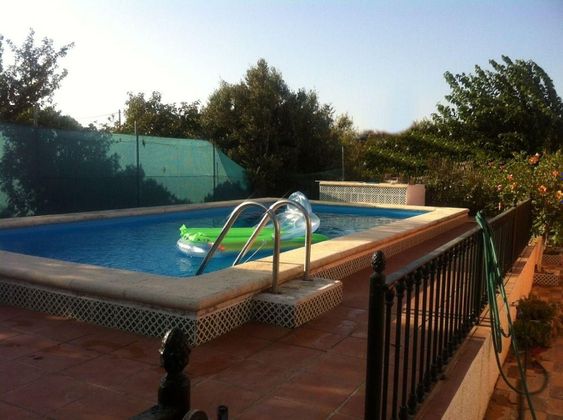 Foto 1 de Chalet en venta en Pinar de los Franceses - Marquesado de 3 habitaciones con piscina